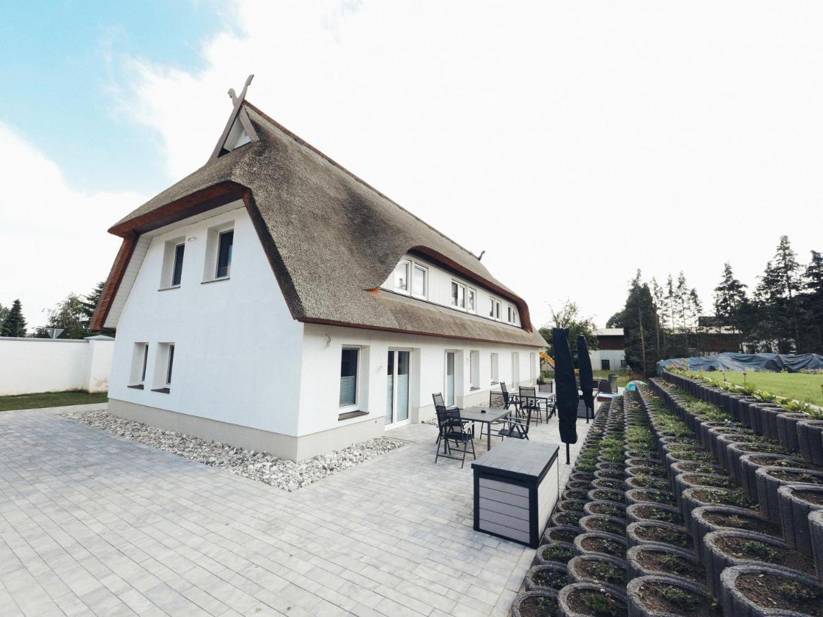 Ferienwohnungen Am Reiterhof Sallenthin Neu Sallenthin Екстериор снимка